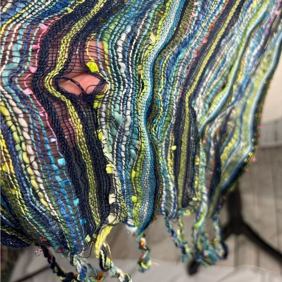 ‼️final must bundle‼️ Green Shades Multicolored Rectangle Scarf Wrap Boucle - Picture 5 of 6